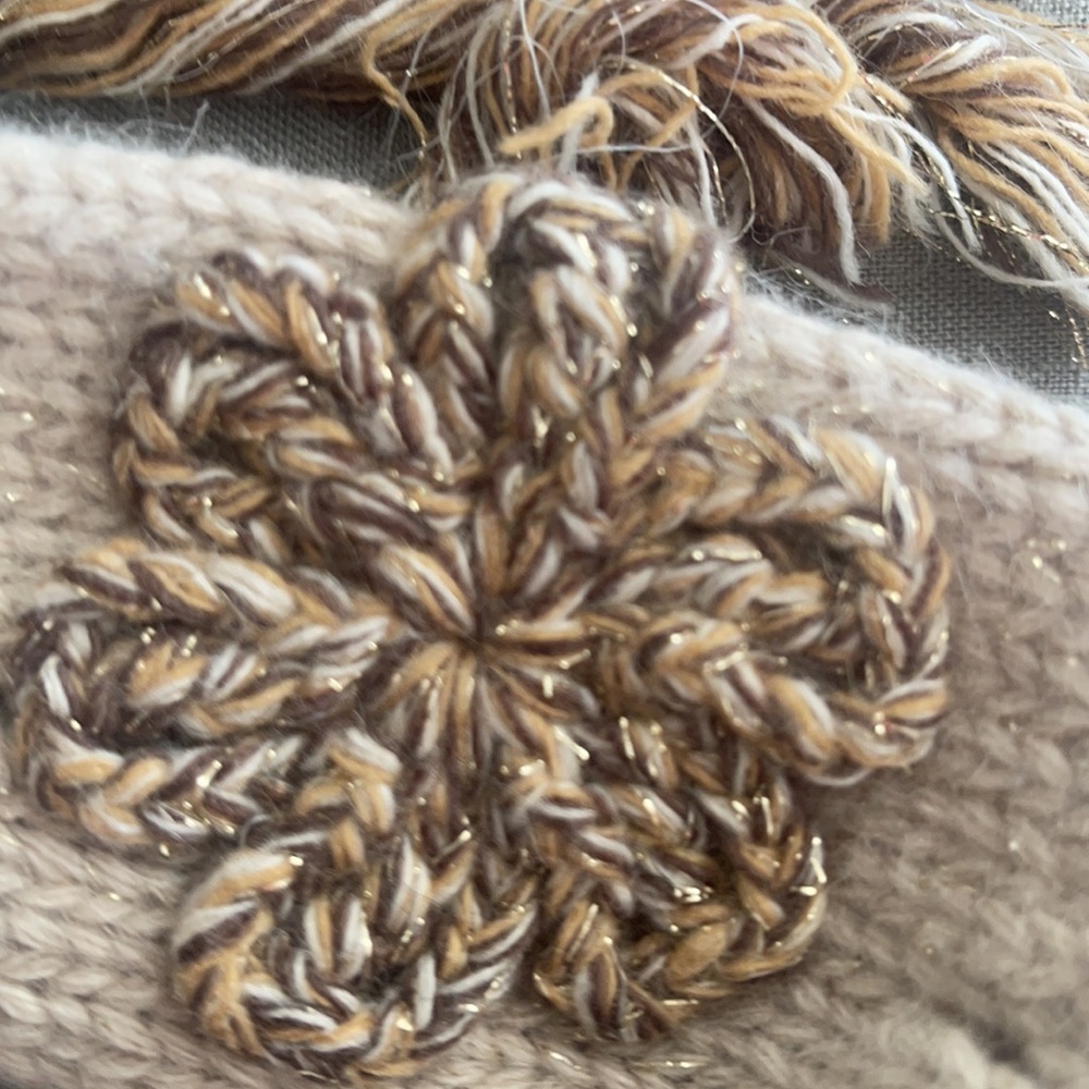 Scarf - Picture 6 of 6